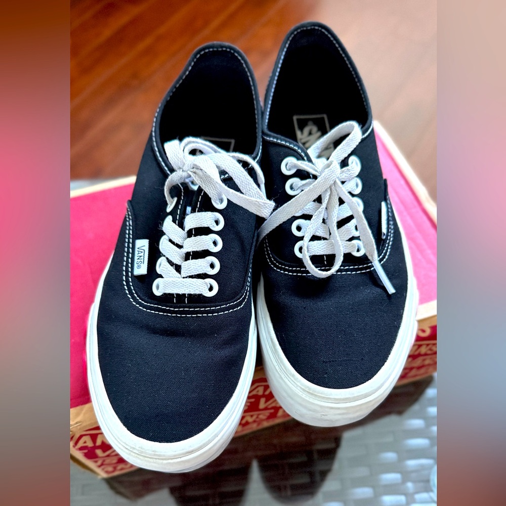 Vans Black with Multicolor Floral Women's Sneakers - Picture 2 of 4